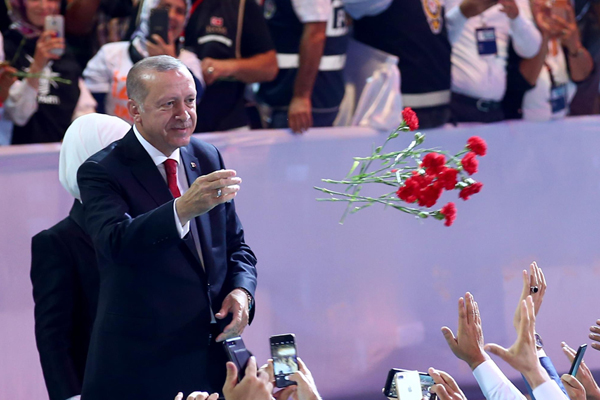 AK Parti'nin sahaya ineceği tarih belli oldu