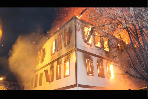 Karabük'te tarihi binada yangın