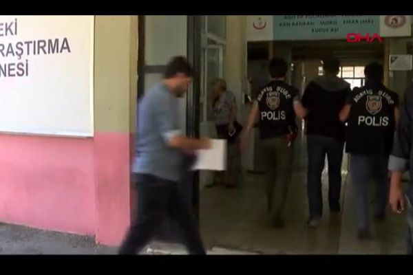 Doktorlara FETÖ operasyonu