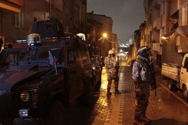 İstanbul'da ,Uyuşturucu tacirlerine operasyon