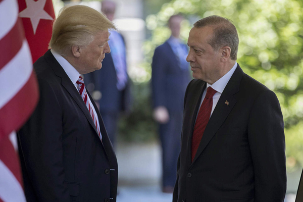 Erdoğan Trump'ı Türkiye'ye davet etti