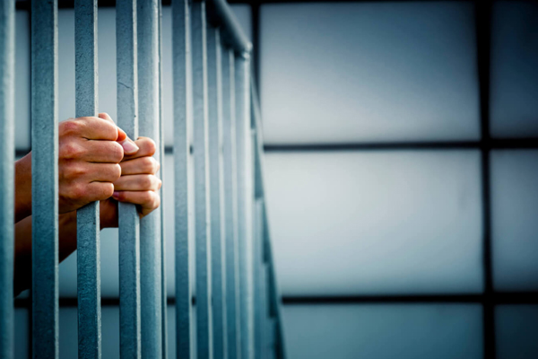 FETÖ sanığı eski öğretmene hapis cezası