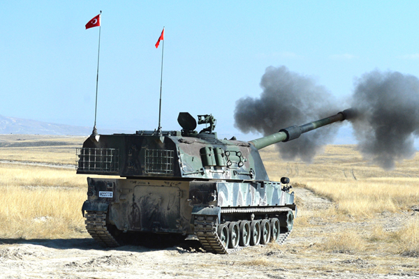 Fırat'ın doğusuna operasyon öncesi obüslerle eğitim