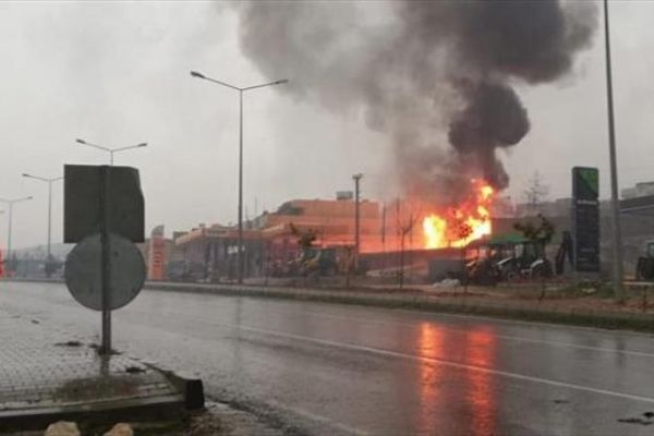 Şanlıurfa'da akaryakıt istasyonu patladı