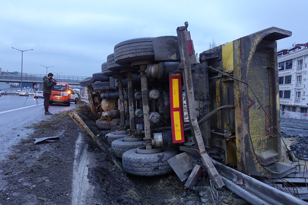 TEM Otoyolu'nda zincirleme kaza