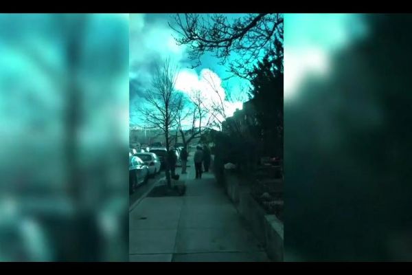 Gizemli mavi ışık New Yorkluları korkuttu