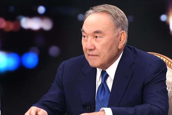 Nazarbayev'den Rusya ve Ukrayna'ya müzakere çağrısı