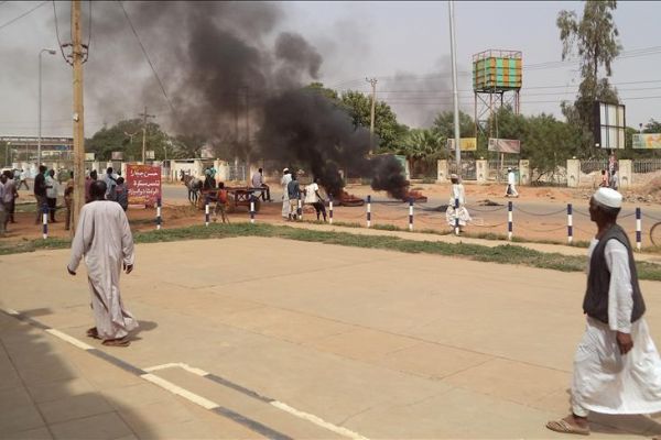 Sudan Ulusal Birlik Partileri Konseyi 'maaşları artırın' çağrısı yaptı