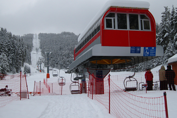 Kars'ta 80 kişi, teleferikte mahsur kaldı