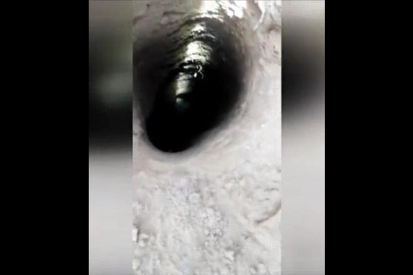 Sondaj deliğine düşen çocuğu kurtarma anı