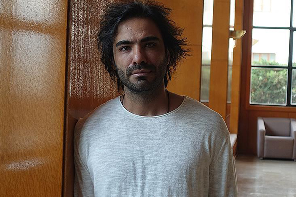 'Ümit ediyorum ki sınırlar sanatla ortadan kalkar'