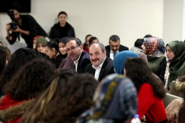 Bakanlardan öğrencilere ziyaret
