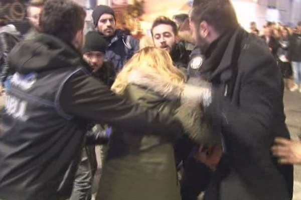 İstiklal caddesinde meydan kavgası