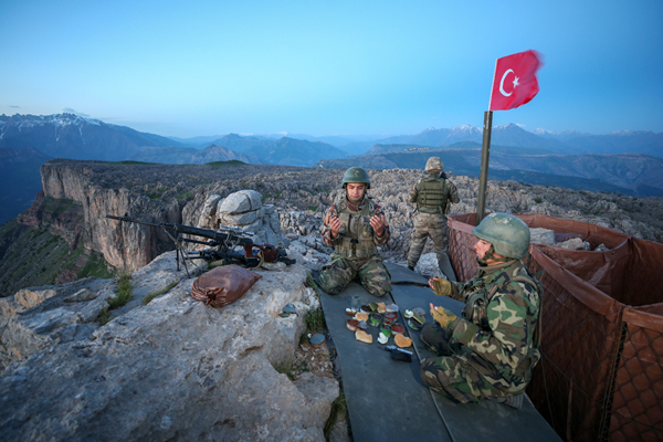 Yılın fotoğrafları oylaması sonuçlandı: İşte dereceye giren fotoğraflar