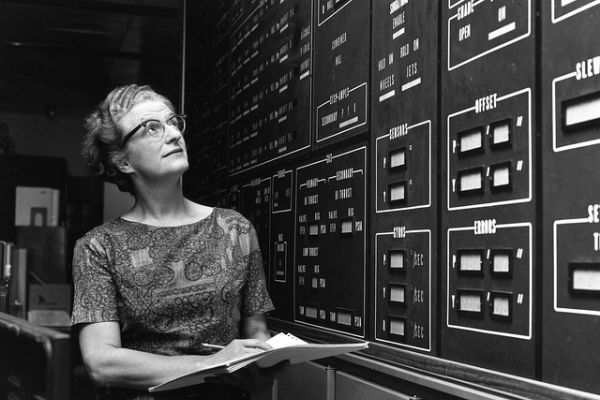 NASA'nın ilk kadın yöneticisi Nancy Grace Roman hayatını kaybetti