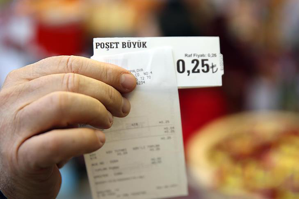 Plastik poşetler 25 kuruştan satılmaya başladı