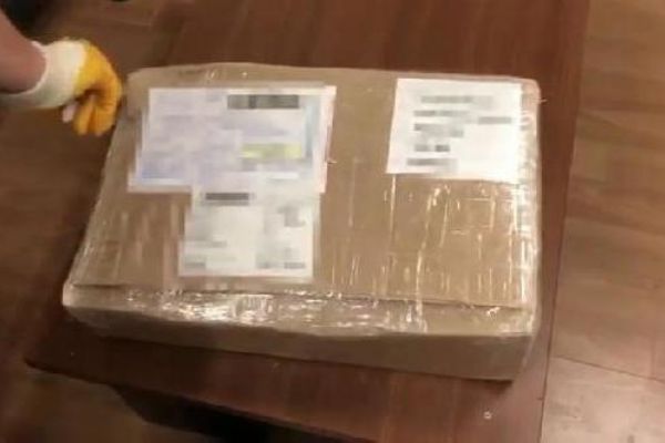 Kargo şirketine uyuşturucu baskını