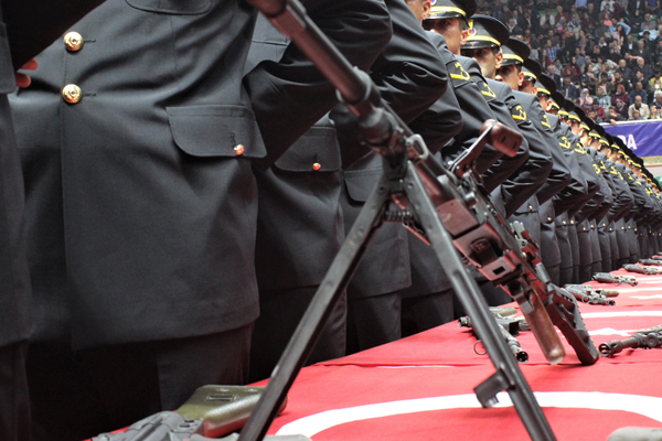 TSK'dan atılan astsubay, 5 yıl sonra orduya dönüyor