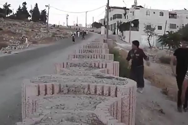 İsrail'in küçük hesapları kameraya yansıdı