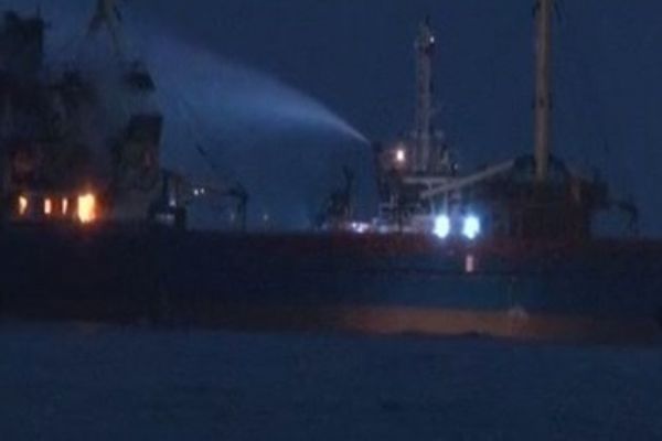 Marmara denizi açıklarında gemi yangını