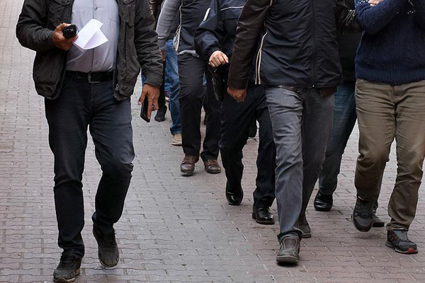 İstanbul merkezli 11 ilde FETÖ operasyonu