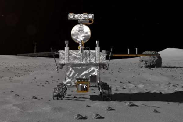 Çin, Ay'ın 'karanlık yüzü'ne ilk kez iniş yaptı