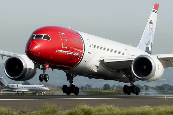 İran'da Norveç uçağı ABD yaptırımları nedeniyle mahsur kaldı