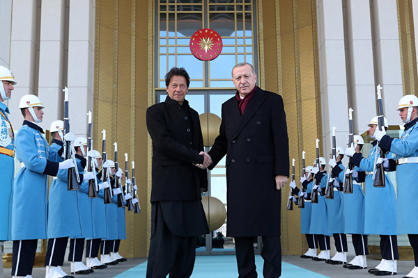 Gündem 'Afgan barışı'Afganistan, Pakistan, Türkiye 3'lü zirvesi İstanbul'da gerçekleşecek