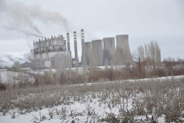 Termik santral köylüleri zehirliyor