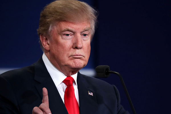 Trump, kendisine küfreden demokrat vekilin ifadelerini kınadı