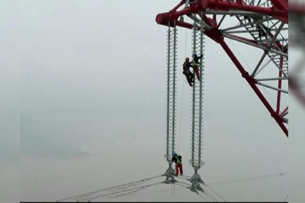 Çin dünyanın en yüksek hattını kurdu