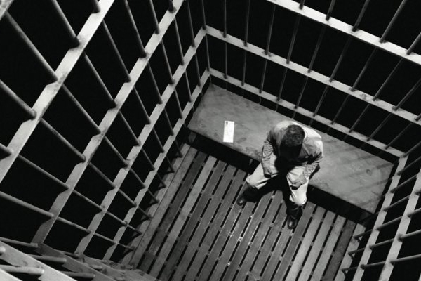 Suçsuz yere 25 yıl hapis yatan kişiye tazminat