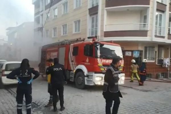 Esenyurt'taki yangında 7 kişi kurtarıldı