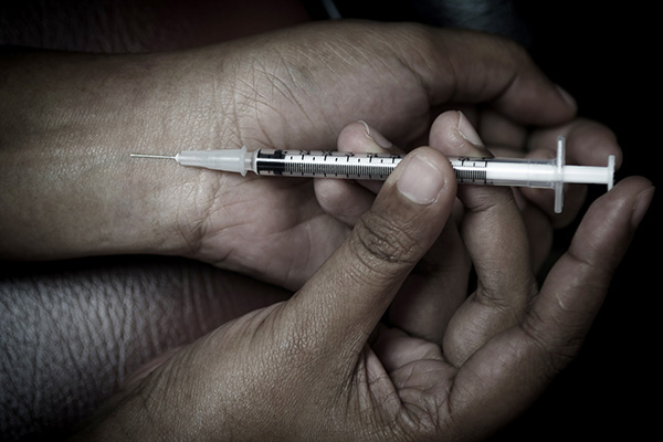 Kanada'da uyuşturucu bağımlılığına karşı yeni mücadele yöntemi: Tıbbi eroin