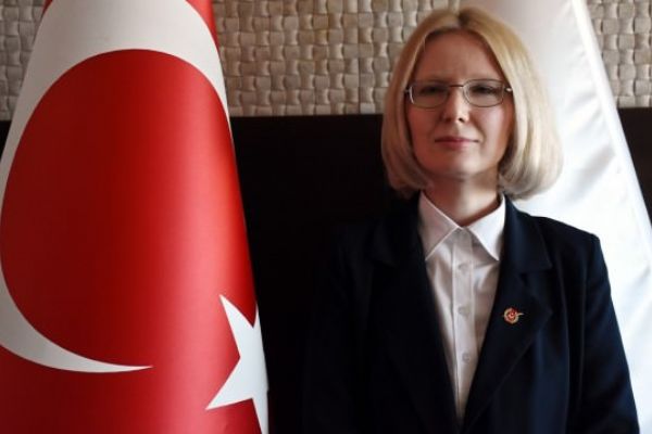 Rus asıllı kadın, Alanya Belediyesi başkan adayı oldu