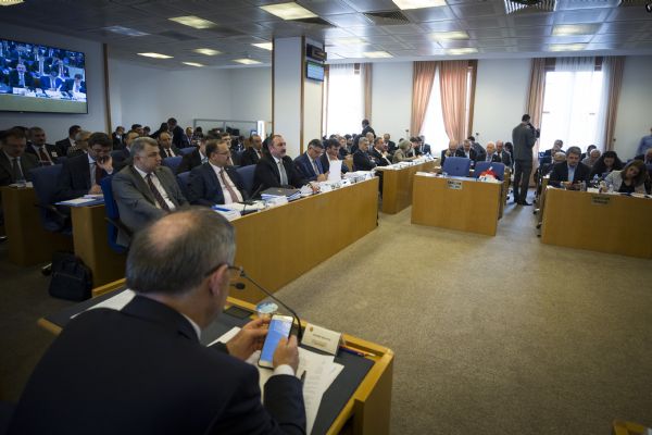 Asgari ücret desteği komisyonda kabul edildi