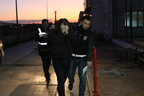 20 ilde FETÖ operasyonu: 42'si muvazzaf 52 asker hakkında gözaltı kararı