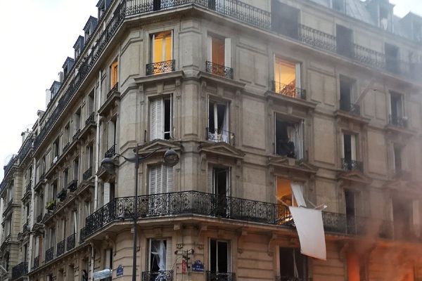 Paris'teki patlama sonrası ilk görüntüler