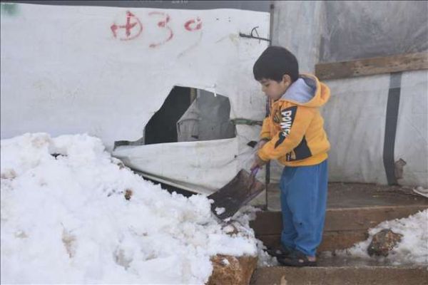 Arsal'da Suriyeli mülteciler yaşam mücadelesi veriyor