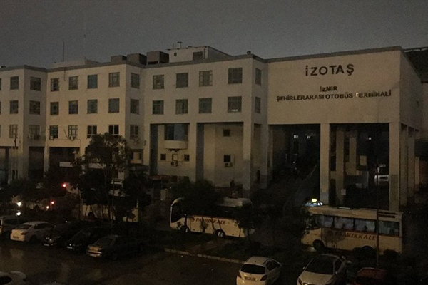 İzmir otogarında elektrik kesintisi