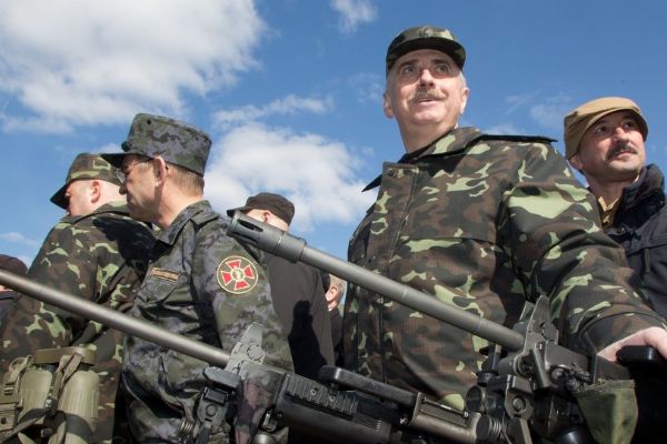 Ukrayna, Lugansk bölgesine asker yığmaya devam ediyor