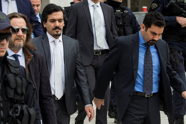 'Yunanistan'a kaçan darbeciler için başka ülke aranıyor'