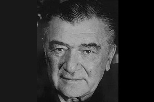 Çevirileriyle yaşayan yazar: Sabahattin Eyüboğlu