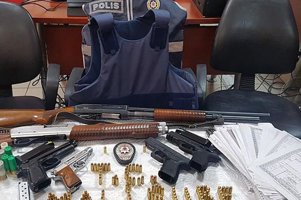 Ankara'da 'Çelik yelekli tefeciler'e operasyon: 6 gözaltı