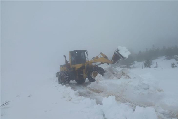 Madran Dağı'nda mahsur kalan 5 işçi kurtarıldı