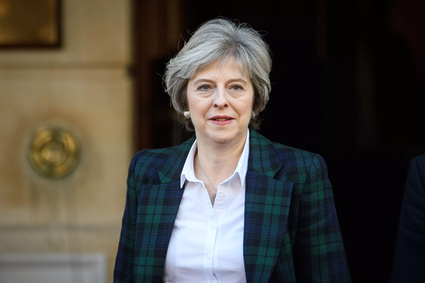 May’in bölünme endişesi: Brexit geçmezse bağımsızlık isteyenler güçlenecek