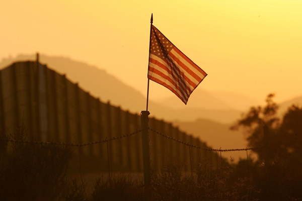 Meksika sınırındaki ABD askerlerinin görev süresi uzatıldı