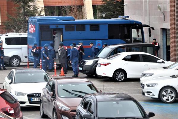 FETÖ firarisi eski savcı Akkaş'ın amcası yargılanıyor