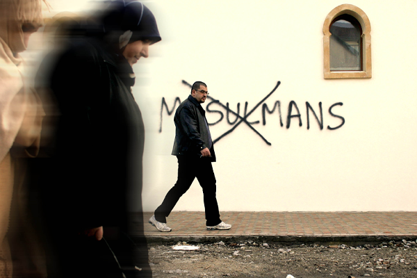 İsveç'te, Müslümanlara hakaret eden siyasetçiye ceza