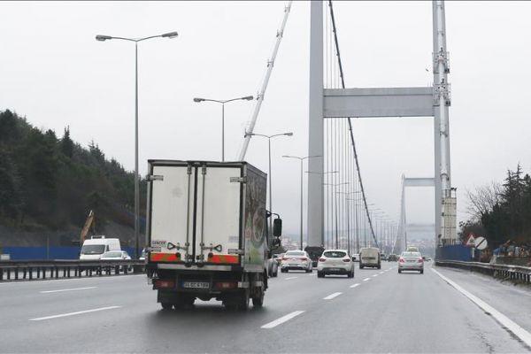 İstanbul'daki köprülerden geçecek araçlara videolu rota